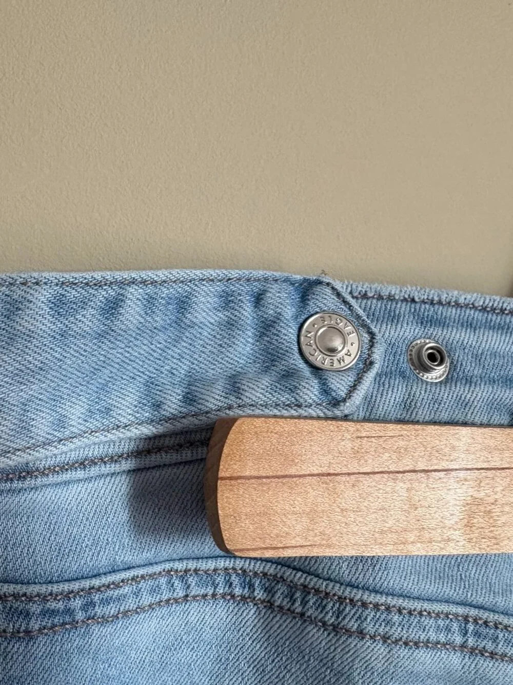 American Eagle Super High-Rise Baggy Wide Leg Jeans - Short Length - Picture 4 of 5
